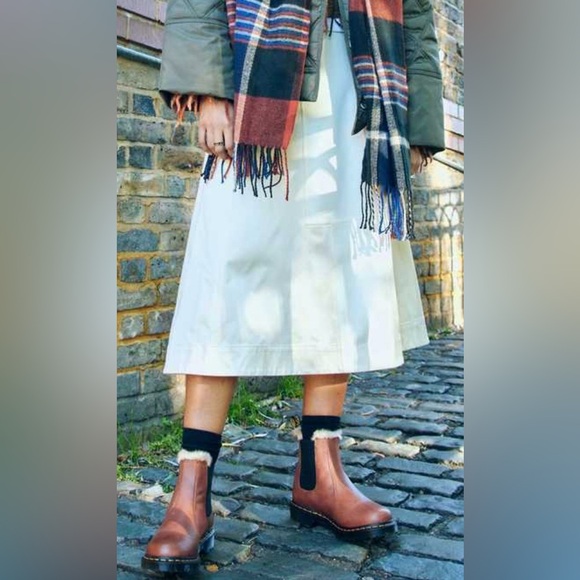 Dr Martens 2976 Leonore Chelsea Boots Faux Fur Lined in Saddle Tan Size 9 (NWOB) - Picture 5 of 11